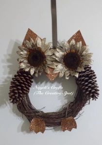 Christmas Owls Decorations, Christmas Owl Wreath, Pinecone Crafts Christmas, Owl Wreath, Mesh Ribbon Wreaths, Fall Owl, Rough Time, Fall Decor Wreaths, Holiday Wreaths Diy