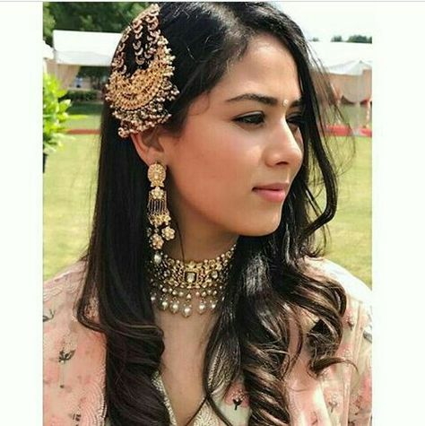 Mira Rajput Wedding, Rajput Wedding, Indian Wedding Deco, Mira Kapoor, Mira Rajput, Indian Bridal Jewellery, Shahid Kapoor, Jewel Wedding, Jewelry Set Design