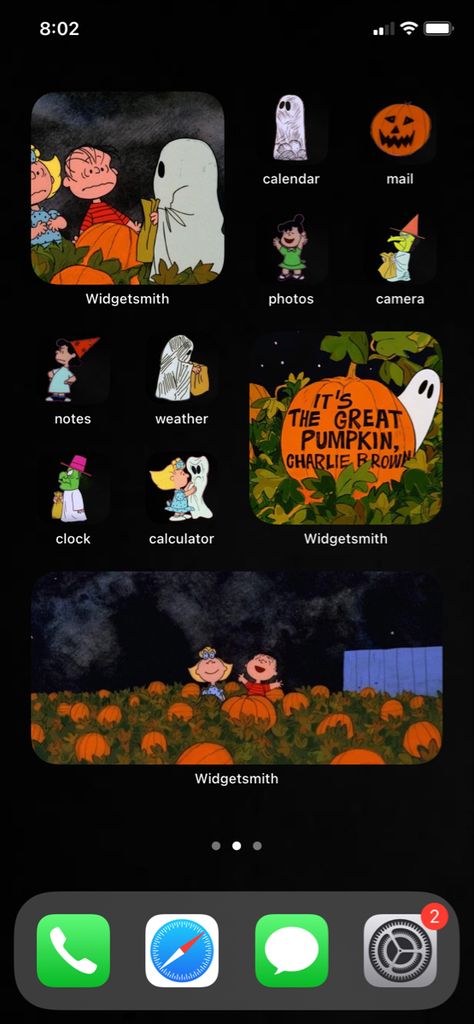 Halloween Wallpaper For Widgets, Halloween Phone Layout Ideas, Halloween Iphone Theme Ideas, Charlie Brown App Icons, Home Screen Layout Iphone Halloween, Ipad Homescreen Ideas Halloween, Iphone Fall Home Screen, Dark Youtube Icon, October Phone Theme