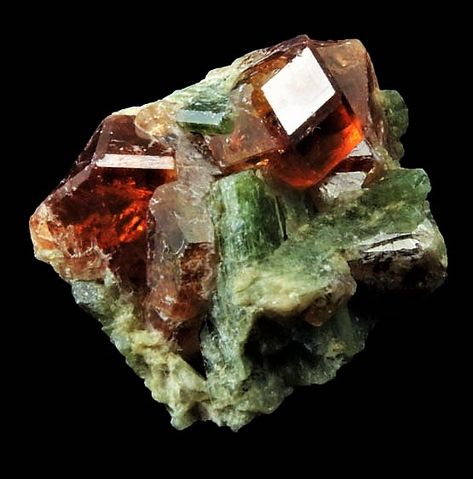 Grossular Garnet Gemstone Mining, Opal Mineral, Grossular Garnet, Crystal Seashells, Rocks And Fossils, Rock Minerals, Sticks And Stones, Beautiful Rocks, Mineral Stone