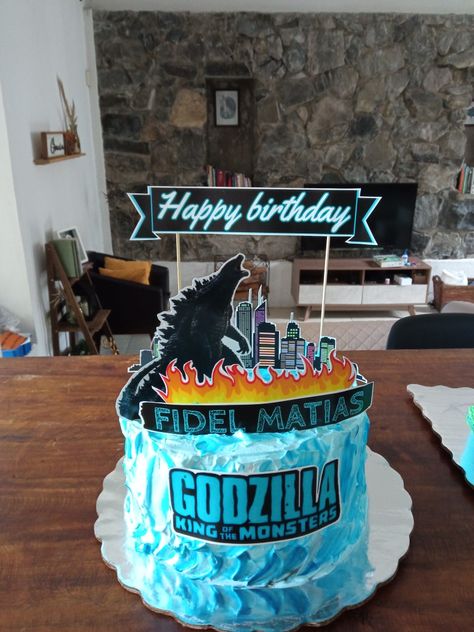 Godzilla Birthday Party Cake, Godzilla Cake Ideas, Godzilla Birthday Cake, Godzilla Cake, Godzilla Birthday Party, Pastel Frozen, Godzilla Birthday, Boy Cakes