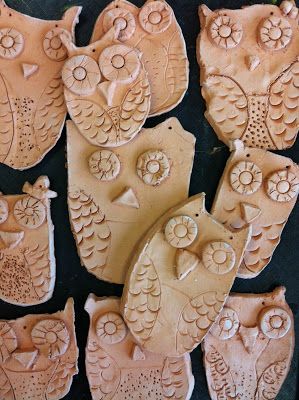 2nd grade art lesson plan terracotta clay owls elementary ceramics terra cotta Ceramics Terracotta, Clay Owls, Clay Projects For Kids, Clay Lesson, Clay Owl, Clay Birds, 2nd Grade Art, Kids Clay, Room With A View