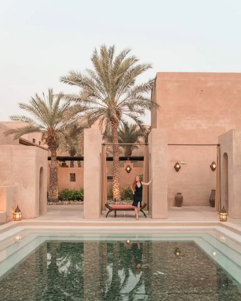 Desert Swimming Pool, Bab Al Shams Desert Resort, Desert Hotel Design, Luxury Desert Home, Bab Al Shams Dubai, Desert Resort Architecture, Sahara Architecture, Desert Mansion, Desert Spa