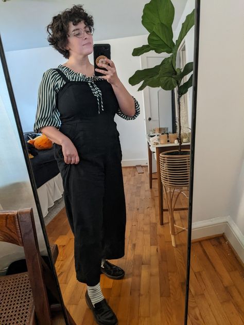 Curvy Queer Style, Amab Nonbinary Fashion, Non Binary Fashion Androgynous Style, Dresses For Fat Ladies, Nonbinary Fashion Feminine, Womens Office Wear, Agender Fashion, Outfits For La, Evening Pant Suits