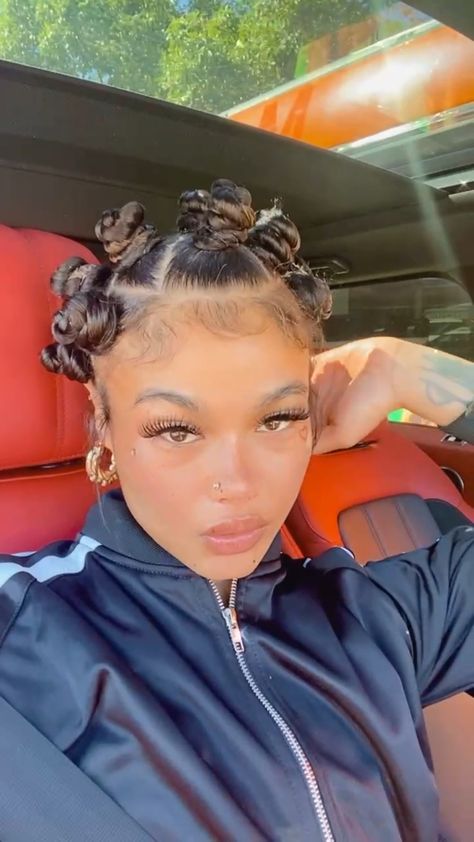 Bantu Knots Hairstyle, India Love Hairstyles Braids, Bantu Knots With Curls, Bantu Knots Hairstyles, Bantu Knot Styles, Bantu Knot Hairstyles, Track Hairstyles, Bantu Knot, Twa Hairstyles