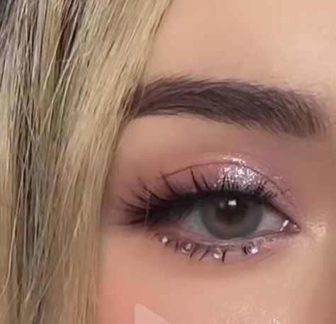 Easy Makeup Looks With Rhinestones, Euphoria Birthday Makeup, Sparkle Eyeliner Looks, Hoco Makeup Aesthetic, Sparkly Hoco Makeup, Small Rhinestone Makeup, Glitter Looks Make Up, Fairy Makeup With Rhinestones, Sparkly Concert Makeup