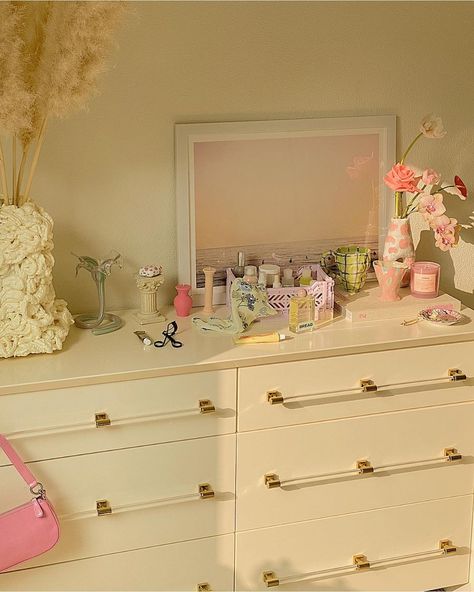 Easy Room Decor, Dollhouse Bedroom, Pastel House, Pastel Room, Tall Vase, Vanity Decor, Cute Bedroom Decor, Dresser Decor, Room Inspiration Bedroom