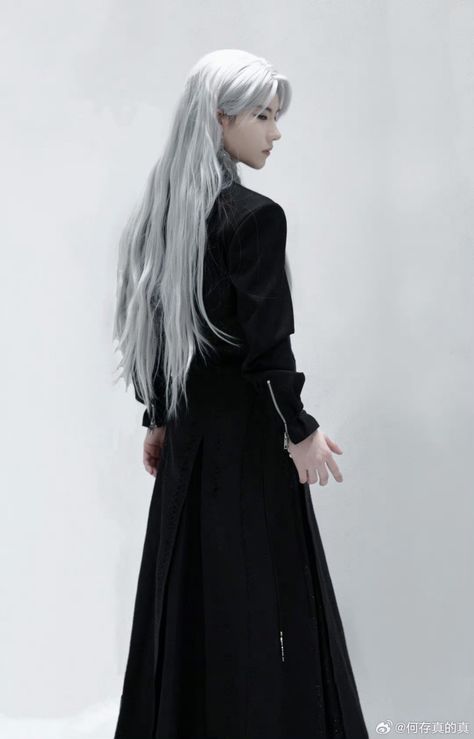 Goth With White Hair, Guy With Long White Hair, White Hair Face Claim, White Hair Long, Icy Blue Hair, White Hair Men, Black Hair Long, Grey Hair Men, Long White Hair