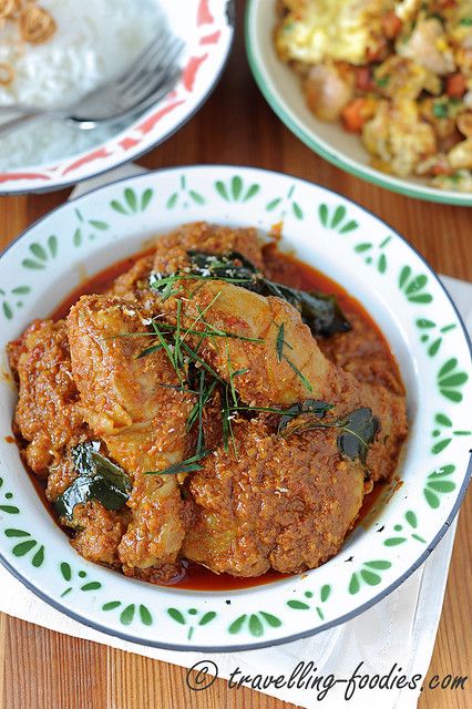 Rendang Recipe, Chicken Rendang, Korean Food Recipes, Nyonya Food, Malay Food, Lime Leaves, Malaysian Cuisine, Chinese Cooking Recipes, Indonesian Cuisine