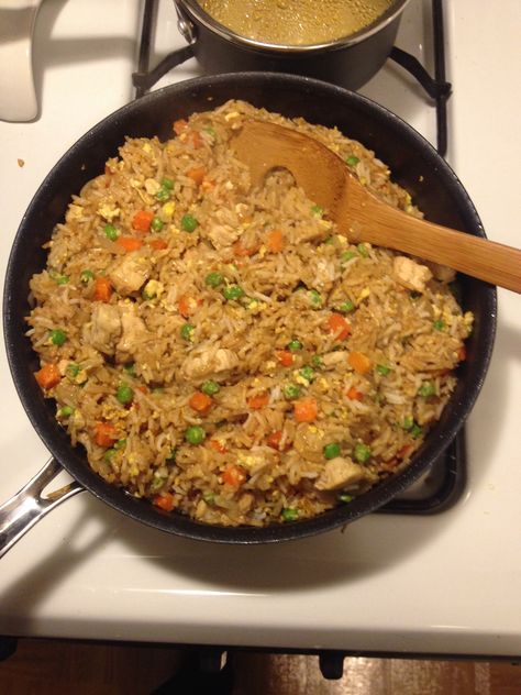 Chicken fried rice. Chicken Fried Rice Aesthetic, Egg Fried Rice Aesthetic, Fried Rice Aesthetic, Rice Aesthetic, K Food, Food Babe, Chicken Fried Rice, Food Therapy, Chicken Fried