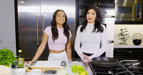 The second episode of Cooking With Kylie is back — and this time, it's taco night. Kylie Shrimp Tacos, Stovetop Recipes, Shrimp Taco, Shrimp Taco Recipes, Stove Top Recipes, Cooked Meal, Karrueche Tran, Shrimp Tacos, Taco Night