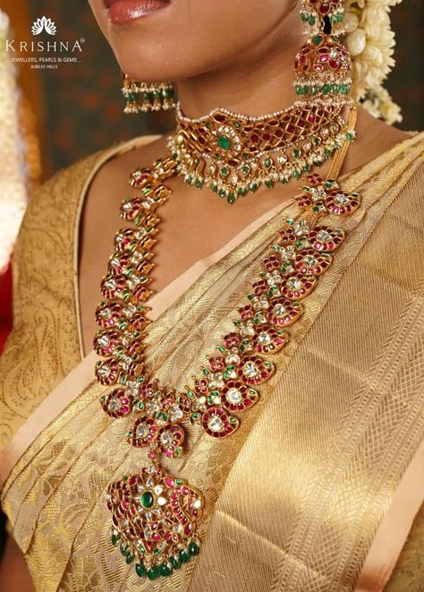 Antique gold bridal kundan jewellery set - Indian Jewellery Designs Kundan Necklace Simple, Bridal Kundan Jewellery Set, Bridal Kundan Jewellery, Mango Mala Jewellery, Rani Haram, South Indian Bride Jewellery, Kundan Bridal Set, Indian Brides Jewelry, Gold Jewelry Prom