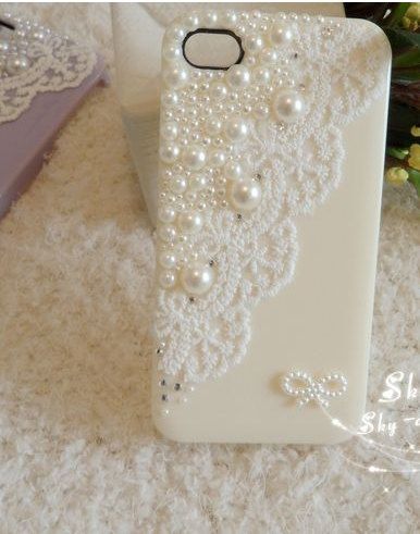 Dress up your phone for your wedding day. Beautiful bride iphone case Pearls And Lace, Diy Bling, Artist Trading Card, Mobile Case, Iphone 4 Case, A Cell, I Phone, Diy Phone, Boho Vintage