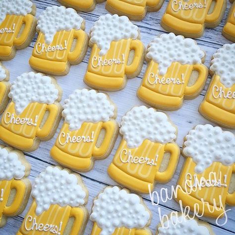 More cookies for a retirement party!! #retirement #cheers #beer #decoratedcookies #sugarcookies #customcookies #bananabakery Beer Cookies, Wine Cookies, Crazy Cookies, Beer Cake, Beer Birthday, Decorated Sugar Cookies, Beer Party, Cookie Inspiration, Iced Cookies