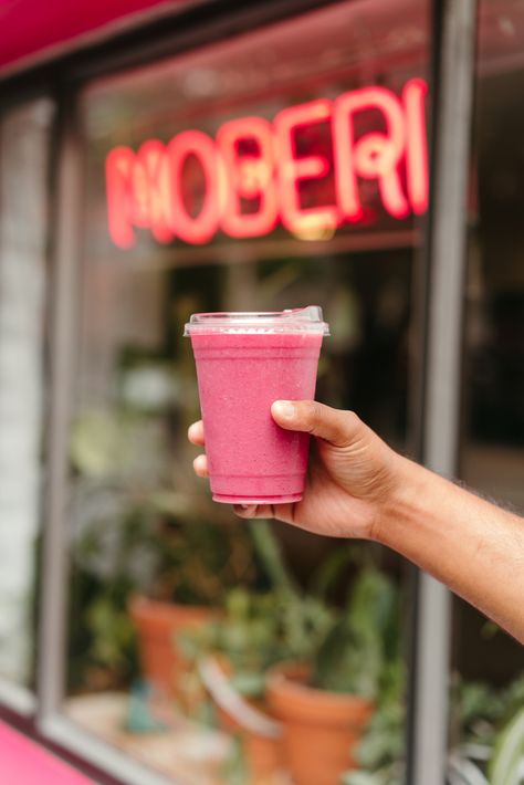 Smoothie Pictures Instagram, Juice Bar Photography, Juice Bar Instagram Feed, Juice Pictures Instagram, Smoothie Bar Aesthetic, Smoothie Photoshoot, Smoothie Branding, Smoothie Instagram, Smoothie Photography