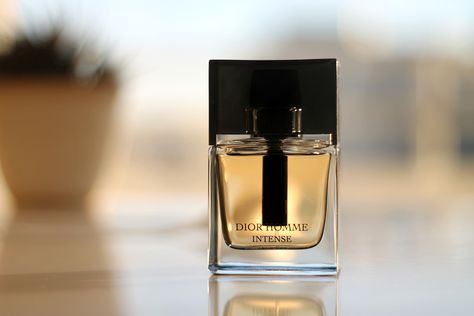 Intense Aesthetic, Dior Homme Intense, Small Images, Man Fashion, Christian Dior, Scents, Perfume Bottles, Dior, Chanel