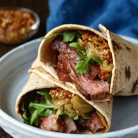 Steak Wraps Recipes, Leftover Steak Recipes, Onions Recipes, How To Make Steak, Wraps Recipes Easy, Healthy Steak, Steak Wraps, Taste Food, Leftover Steak