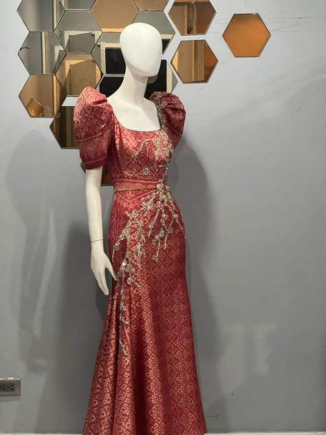 Filipiniana Design, Modern Filipiniana Dress, Gaun Dress, Hmong Fashion, Thai Silk Dresses, Decor Shelves, Filipiniana Dress, Dress Pesta, Silk Style