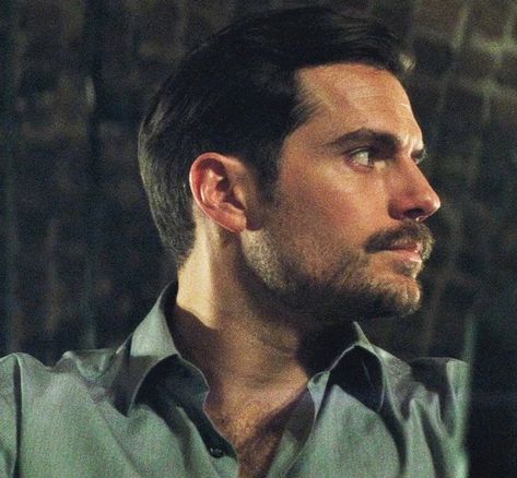 Henry Cavill Gif Mission Impossible, August Walker Henry Cavill, Henry Cavill Gifs, August Walker, Henry Cavill Eyes, Henry Cavill Shirtless, Henry Williams, Hot Army Men, Movie Quotes Funny