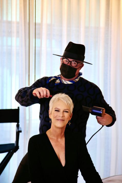 Jamie Lee Curtis Haircut Pixie Cuts, Jaime Lee Curtis Haircut, Jaime Lee Curtis, Jamie Lee Curtis Haircut, Jamie Lee Curtis Hair, Haircut 2022, Celebrity Hairstylist, Crop Haircut, Dylan And Cole