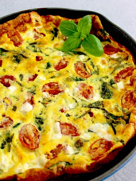 Tomato Basil Mozzarella Frittata, Tomato Basil Omelette, Italian Egg Recipes, Caprese Egg Casserole, Keto Egg Frittata, Caprese Frittata Recipes, Fall Frittata Recipes, Tomato Basil Frittata, Fluffy Frittata Recipes