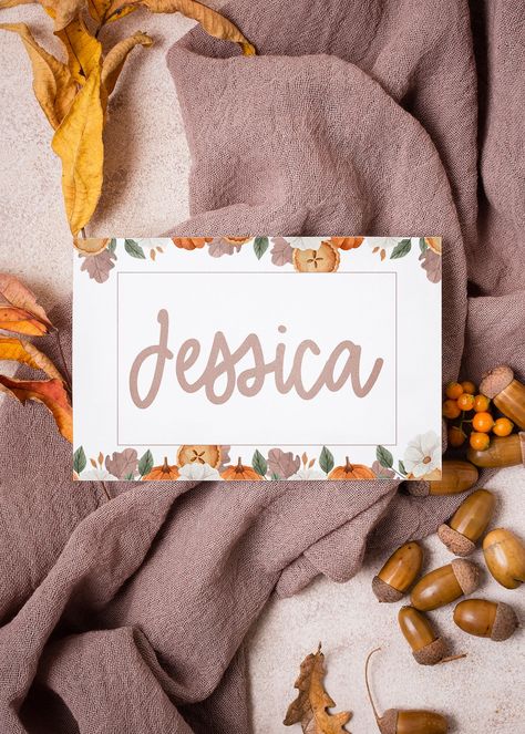 25 Free Thanksgiving Printable Place Cards and Name Tags Turkey Place Cards, Thanksgiving Gift Tags, Free Thanksgiving Printables, Printable Place Cards, Thanksgiving Place Cards, Unique Thanksgiving, Thanksgiving Dinner Table, Foldable Card, Name Place Cards