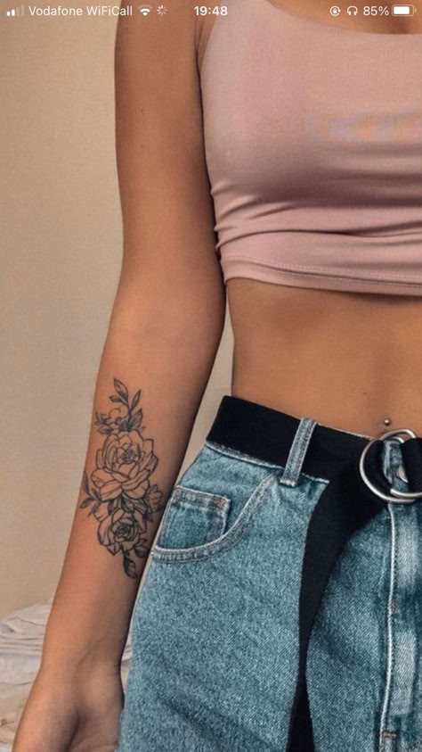 Small Arm Flower Tattoo, Upper Arm Small Tattoos For Women, Women Tattoos Forearm, Biceps Tattoo For Women, Child Tattoo Ideas For Women, Underarm Tattoo, Lower Arm Tattoos, Maching Tattoos, Half Sleeve Tattoos Forearm