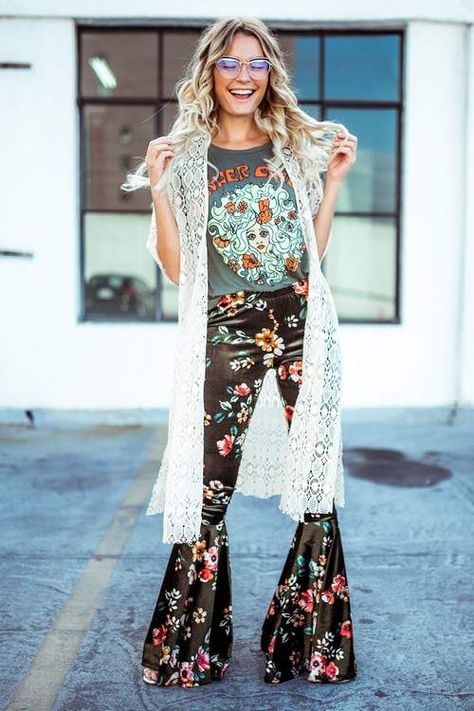 White Lace Cardigan Kimono - White Lace Cardigan Kimono, white kimono 1 Lace Vest Outfit, Environmental Fashion, Pinterest Wardrobe, Moda Hippie, Hippie Clothing, Kimono Outfit, Ibiza Outfits, 70s Inspired Fashion, Estilo Hippie