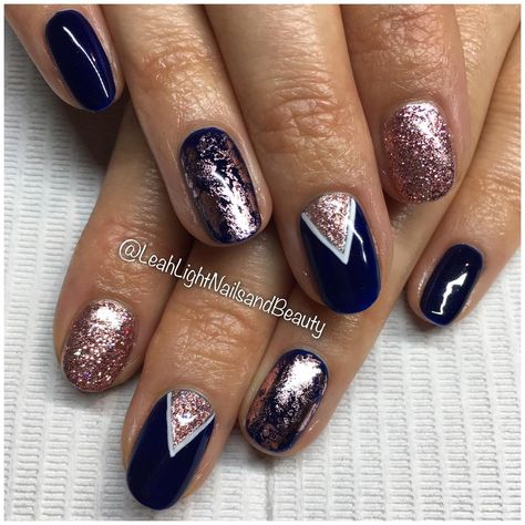 Nails Rose Gold, Rose Gold Nails Acrylic, Nails Navy, Navy And Rose Gold, Gold Gel Nails, Nails Rose, Bridesmaids Nails, Navy Nails, Navy Blue Nails