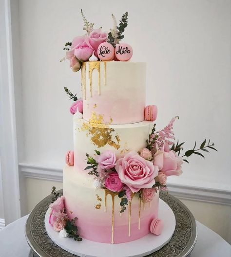 Engagement Cakes 2 Tier, 3 Teir Cakes Ideas, 3 Tier Birthday Cake For Women, 2 Teir Birthday Cake Ideas, 3 Tier Cake Designs For Birthday, 3 Tier Cake Birthday, 2 Tier Birthday Cake, 3 Tier Birthday Cake, Sparkly Wedding Cakes