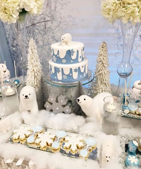 20+ Creative Ideas for a Winter Wonderland Baby Shower Winter Wonderland Baby Shower Boy, December Baby Shower Ideas, January Baby Shower, Polar Bear Baby Shower, Winter Wonderland-party, Winter Baby Shower Decorations, Bunny Baby Shower Invites, Winter Baby Shower Themes, Winter Shower