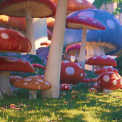 The Super Mario Bros Movie scenery Mario Movie Background, Mario Landscape, Mushroom Kingdom Mario, Mario Aesthetic, Mario Classroom, King Koopa, The Super Mario Bros Movie, Michel Gondry, Super Mario Bros Movie