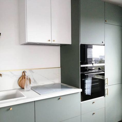 Vind jouw perfecte groene keuken bij IKEA | IKEA.NL Turquoise Kitchen Cabinets, Turquoise Kitchen, Ironing Center, Nature Art, Kitchen Cabinets, Turquoise, Furniture