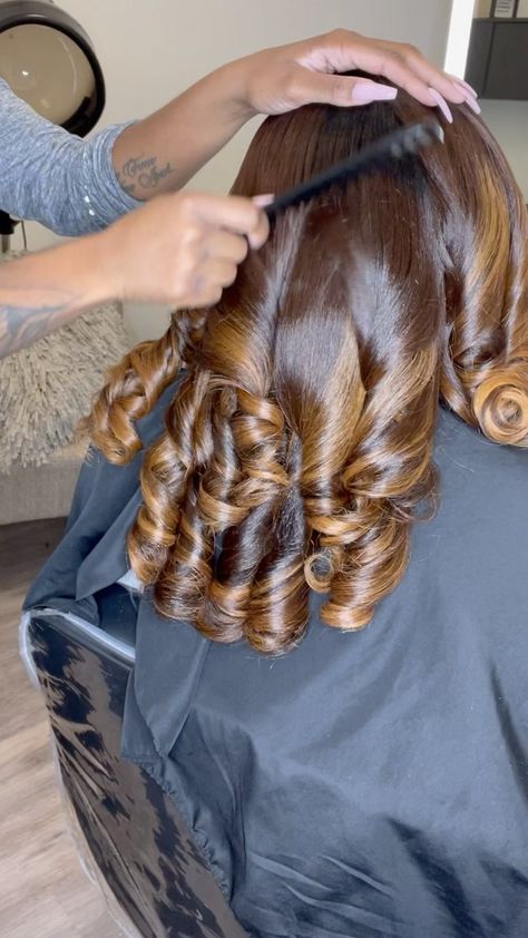 Honey Brown Hair Natural Hair, Chocolate Copper Hair On Black Women, Caramel Blonde Hair On Black Women, Fixing Hairstyles, Highlights For Dark Skin, Silk Press Natural Hair Curls, Honey Blonde Silk Press, Bronze Highlights On Dark Hair, Brown Silk Press