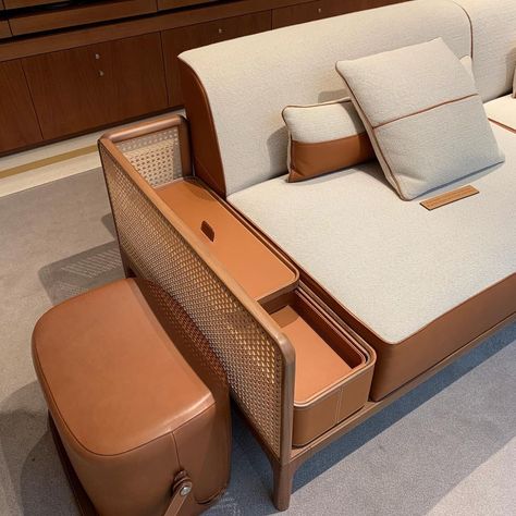 STANTON ARCHITECTS on Instagram: “The Hermes Sellier Sofa// At the Hermes flagship store in Paris ✨” Hermes Furniture, Interior Designer Aesthetic, Hermes Sellier, Modern Design Interior, Hermes Home, Chesterfield Style Sofa, Center Table Living Room, Designer Aesthetic, Aesthetic Interior