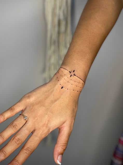 Wrist Band Tattoo, Wrist Bracelet Tattoo, Maching Tattoos, Tiny Wrist Tattoos, Cool Wrist Tattoos, Single Needle Tattoo, Tasteful Tattoos, Wrist Tattoos For Women, Tattoo Bracelet