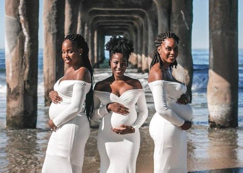 CHECK OUT THIS BEAUTIFUL MATERNITY PHOTO SHOOT FEATURING THREE SISTERS WHO ARE EXPECTING AT THE SAME TIME Three Pregnant Friends, Group Maternity Photoshoot, Sister Maternity Pictures Black Women, Sister Maternity Pictures, I Love My Sisters, Friend Pregnancy Photos, Pregnancy Poses, Maternity Picture Outfits, Bump Pictures