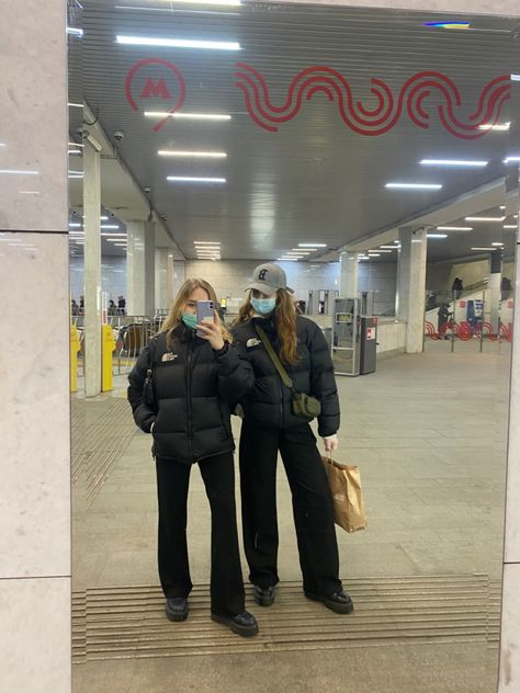 The North Face Winter Jacket, Nuptse Jacket Outfit, North Face Puffer Outfit, North Face Jacket Outfit, Puffer Outfit, Warm Outfit, North Face Outfits, The North Face Puffer, Loafers Outfit