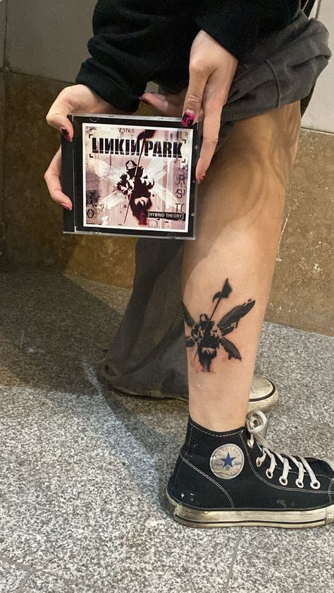 Linkin Park Hybrid theory soldier tattoo Linkin Park Inspired Outfits, Linkin Park Hybrid Theory Tattoo, Music Album Tattoo, Hybrid Theory Tattoo, Album Art Tattoo, Linkin Park Aesthetic, Linkin Park Tattoo Ideas, Linkin Park Tattoo, Lp Tattoo