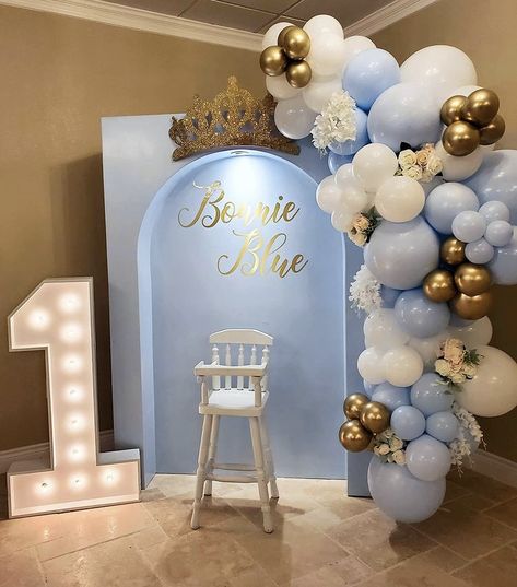 Cinderella Balloon Decorations, Cinderella Balloon Arch, Baby Shower Balloons Girl, First Birthday Decorations Boy, Boys First Birthday Cake, Baby Shower Balloon Arch, Boys 1st Birthday Cake, 1st Birthday Balloons, Baby Birthday Decorations