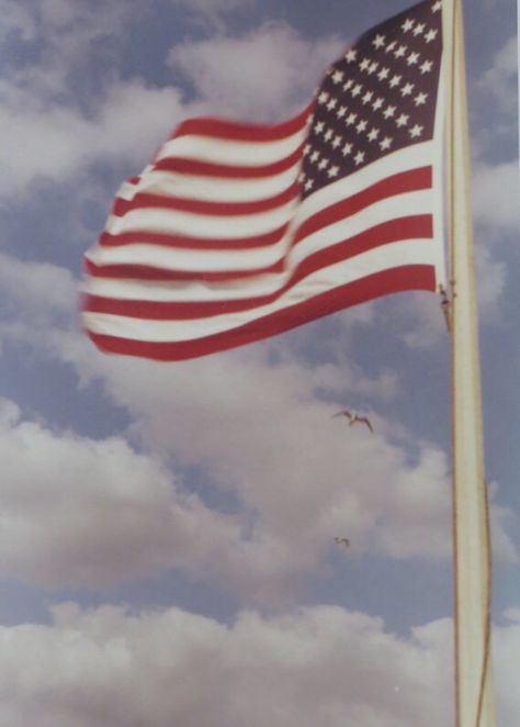 Historical Americana Aesthetic, Retro American Aesthetic, 1950s Americana Aesthetic, Vintage American Flag Aesthetic, 90s America Aesthetic, Vintage Usa Aesthetic, Old American Aesthetic, Vintage American Aesthetic, Vintage Texas Aesthetic