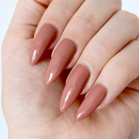 Terracotta Nails Acrylic, Terracotta Nails, Essie Nails, Manicure Inspiration, Amazing Nails, Nail Polish Art, Vintage Makeup, Popular Nails, Essie Nail