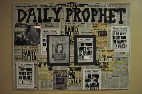 #DailyProphet #NewPaltzRA #HarryPotter #OnDuty #ResLife #RA #WizardWanted #Wizard #BulletinBoard Harry Potter Classroom Decorations, Harry Potter Bulletin Board, English Classroom Displays, Harry Potter Classroom Theme, Harry Potter Teams, Harry Potter Themed Room, Harry Potter Classes, Ra Themes, Hogwarts Party