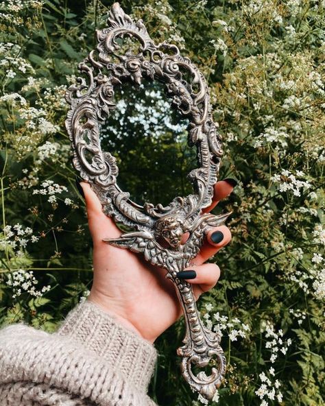 Mirror Scrying, Cottage Goth, Oddities And Curiosities, Gothic Mirror, Fantasy Witch, Forest Core, Magic Hands, Romantic Fantasy, Angel Aesthetic