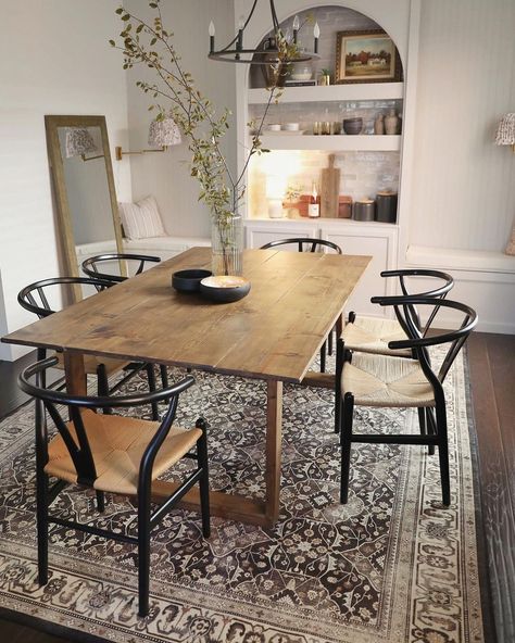 Machine Washable Rugs on Instagram: “This room. 😍👏 (via @lovenida__) Rug: Alessia Dark Wood” Light Wood Dining Table Dark Floors, Dining Room Ruggable, Dining Room Table Rugs, Neutral Rug Dining Room, Under Dining Table Rug, Dining Table With Rug, Dining Room Rugs Dark Table, Dining Table Rug Ideas, Rug Under Kitchen Table