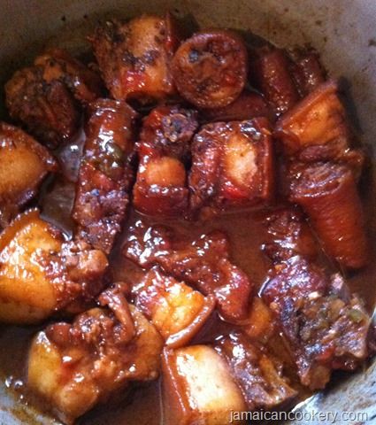 Jamaican style brown stew pig's tail, so yummy and delicious Chicken Foot Soup, Jamaican Stew Peas, Pig Feet Recipe, Jamaican Brown Stew, Jamaican Chicken, Dinner Soup, Jamaica Food, Carribean Food, Oxtail Recipes