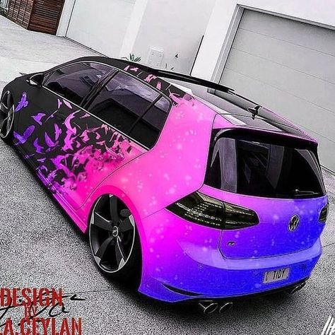 Cool Car Wrap Ideas, Car Wrapping Design, Cool Car Wraps, Auto Wrap, Vw R32, Black Audi, Vw Art, Suzuki Wagon R, Custom Cars Paint