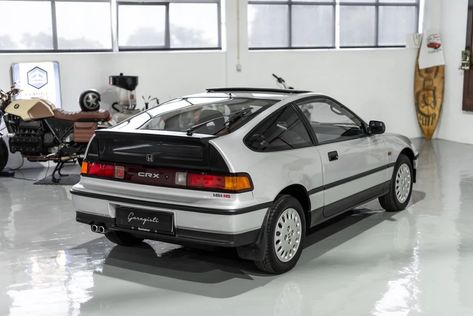 10-mile Honda CRX could be the most pristine example on Earth | Japanese Nostalgic Car Honda Crx, Jack Stands, Honda S, Wheels And Tires, Time Capsule, New Set, On Earth, Cars, 10 Things