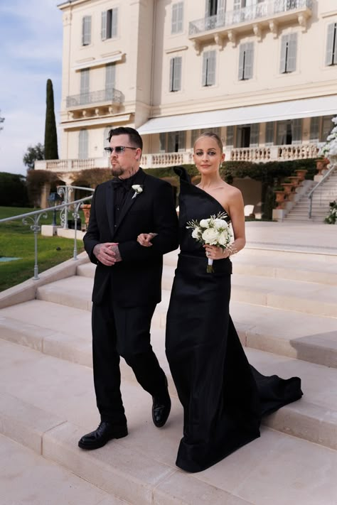 All Black Tie Wedding, Sofia Richie And Elliot Grainge, Sofia Richie And Elliot, Wedding Dress High Neckline, Richie Wedding, Black Satin Bridesmaid Dress, Elliot Grainge, Vogue Weddings, Nicole Ritchie