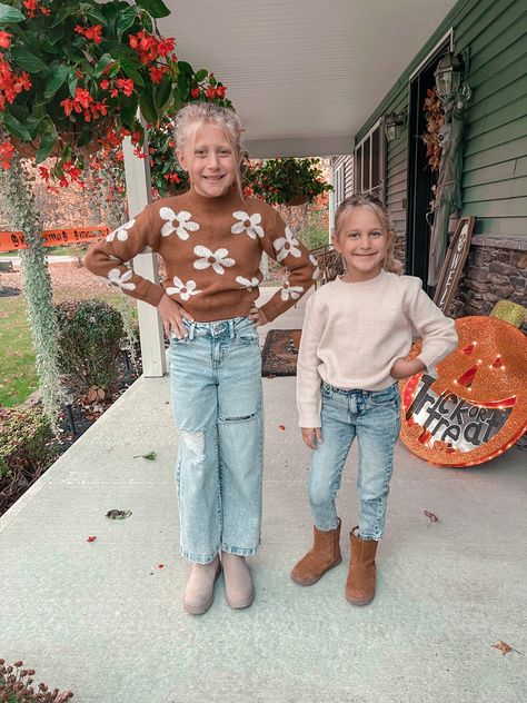 Fall Outfit With Boots, Girls Thanksgiving Outfit, Girls Fall Fashion, School Outfit Ideas, Girls Winter Fashion, Thanksgiving 2024, Girls Thanksgiving, Girls Fall, Girls Sweater